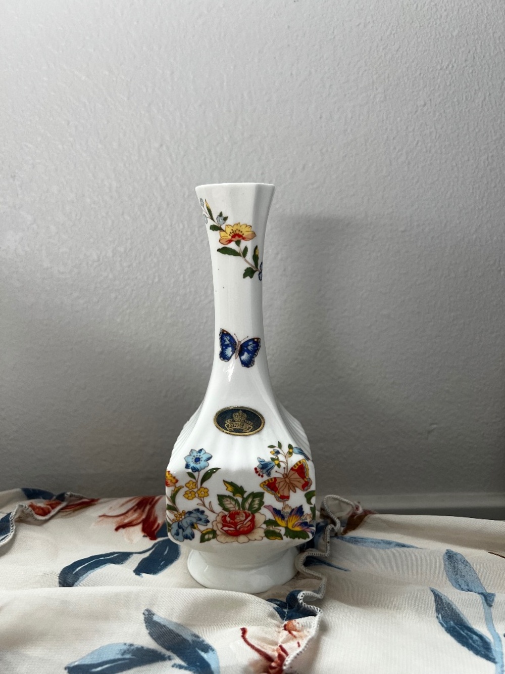 Aynsley vase